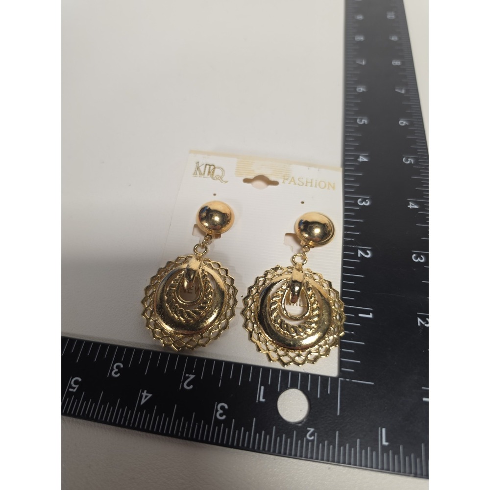 NEW KMQ Collection Gold Tone Drop/Dangle Earrings Cutouts 1 1/2' HEAVY Clip on - Picture 4 of 4